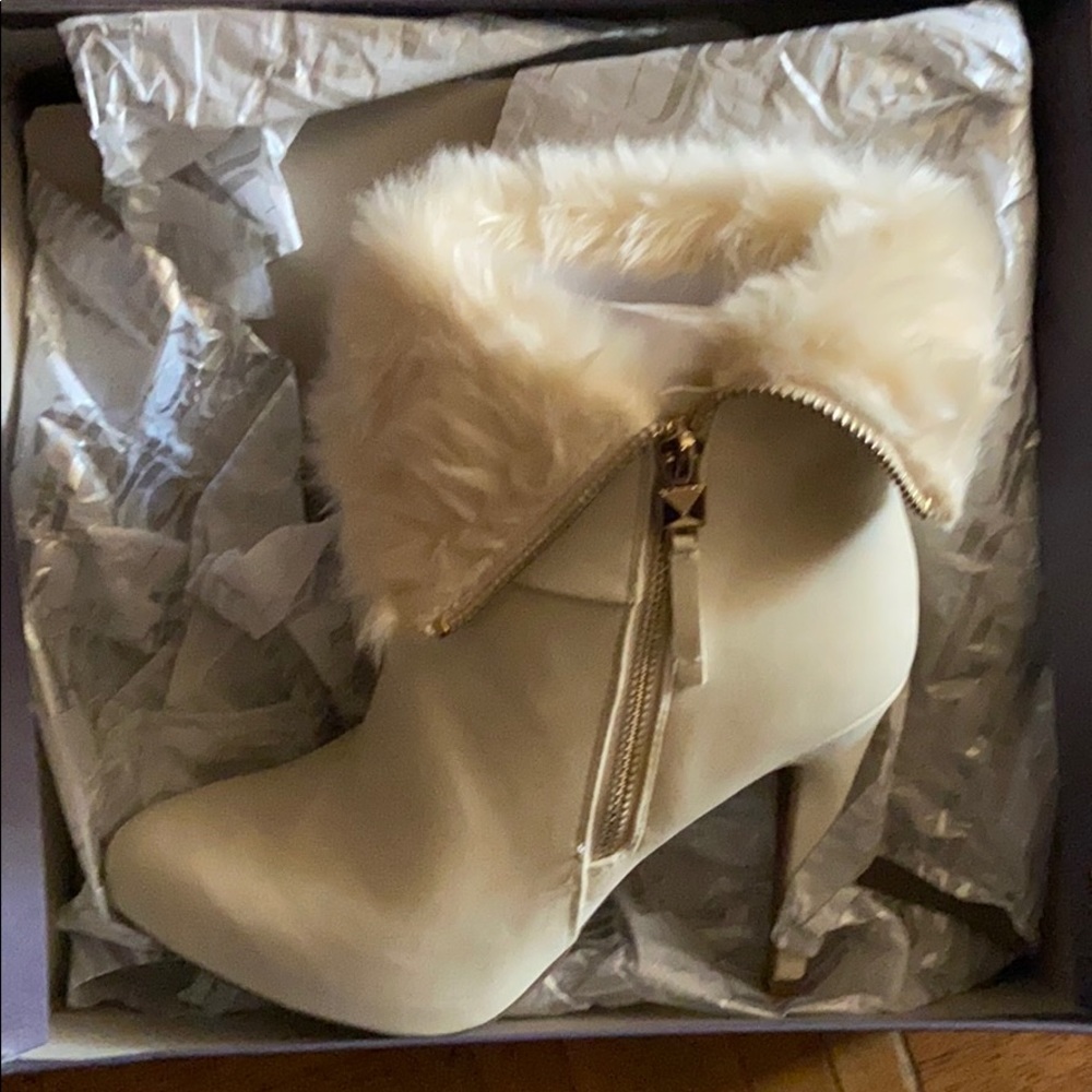 Jennifer Lopez White Booties